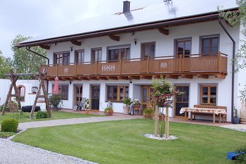 Aluminium-Balkone in Holzoptik - BZT Design